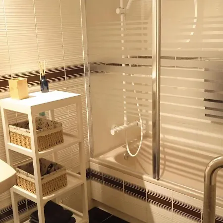Acogedor Y Amplio Familiar A Pie De Playa Apartment