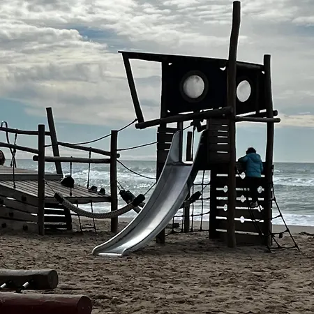 Acogedor Y Amplio Familiar A Pie De Playa Apartment *