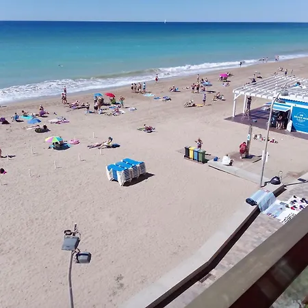 Acogedor Y Amplio Familiar A Pie De Playa