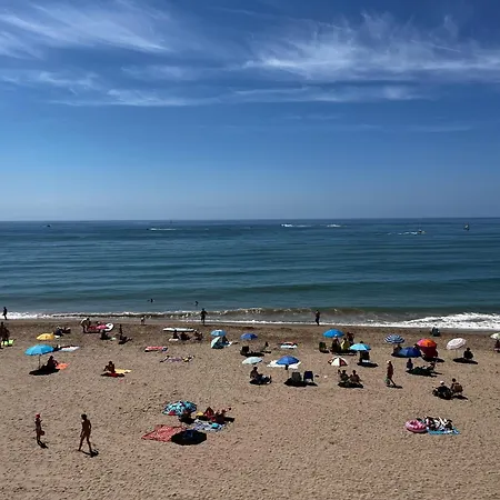 Acogedor Y Amplio Familiar A Pie De Playa Apartment *
