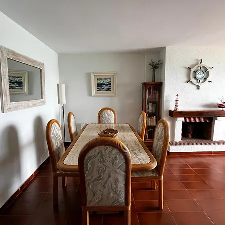 Acogedor Y Amplio Familiar A Pie De Playa Apartment *